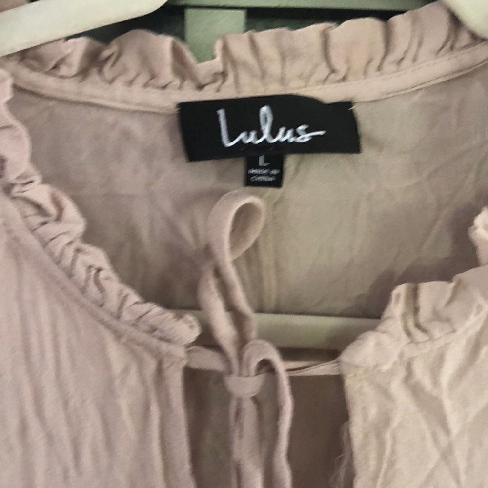 Lulus 10 baby doll dress/top peekaboo neck size out - Picture 2 of 4